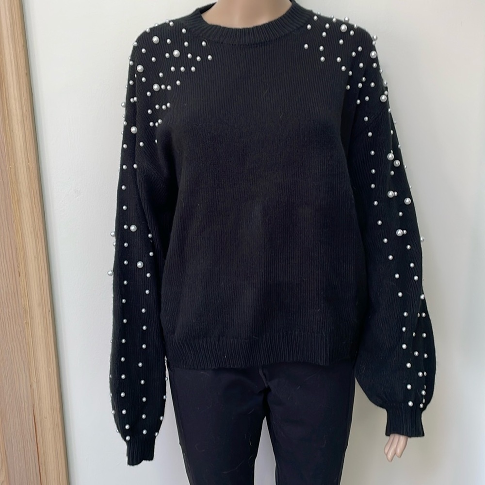 Blooming Jelly medium sweater pearl studded